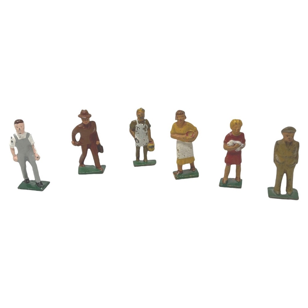 Vintage Barclay Iron Lot of 6 Men Women Dimestore‎ Cast Family at Home Soldier